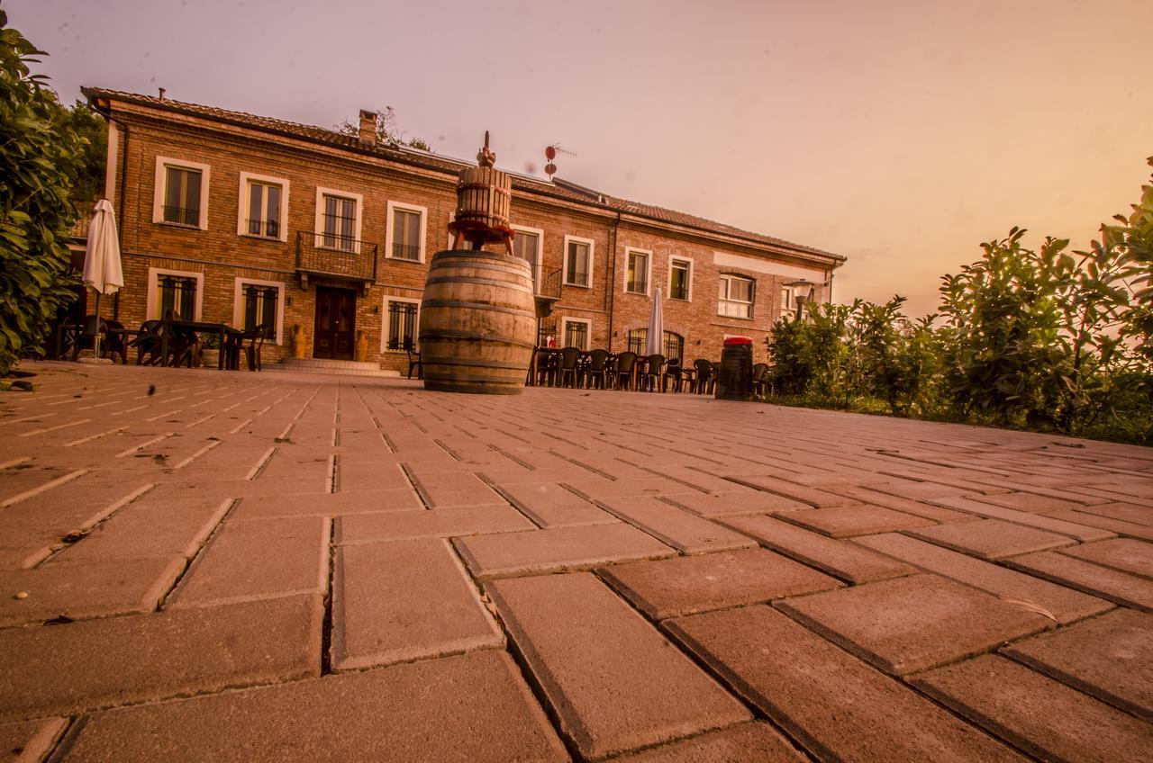 Cascina Vecchia Hotel Calamandrana Exterior foto